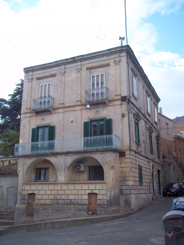 Palazzo_Viafora_Cassano_Ionio